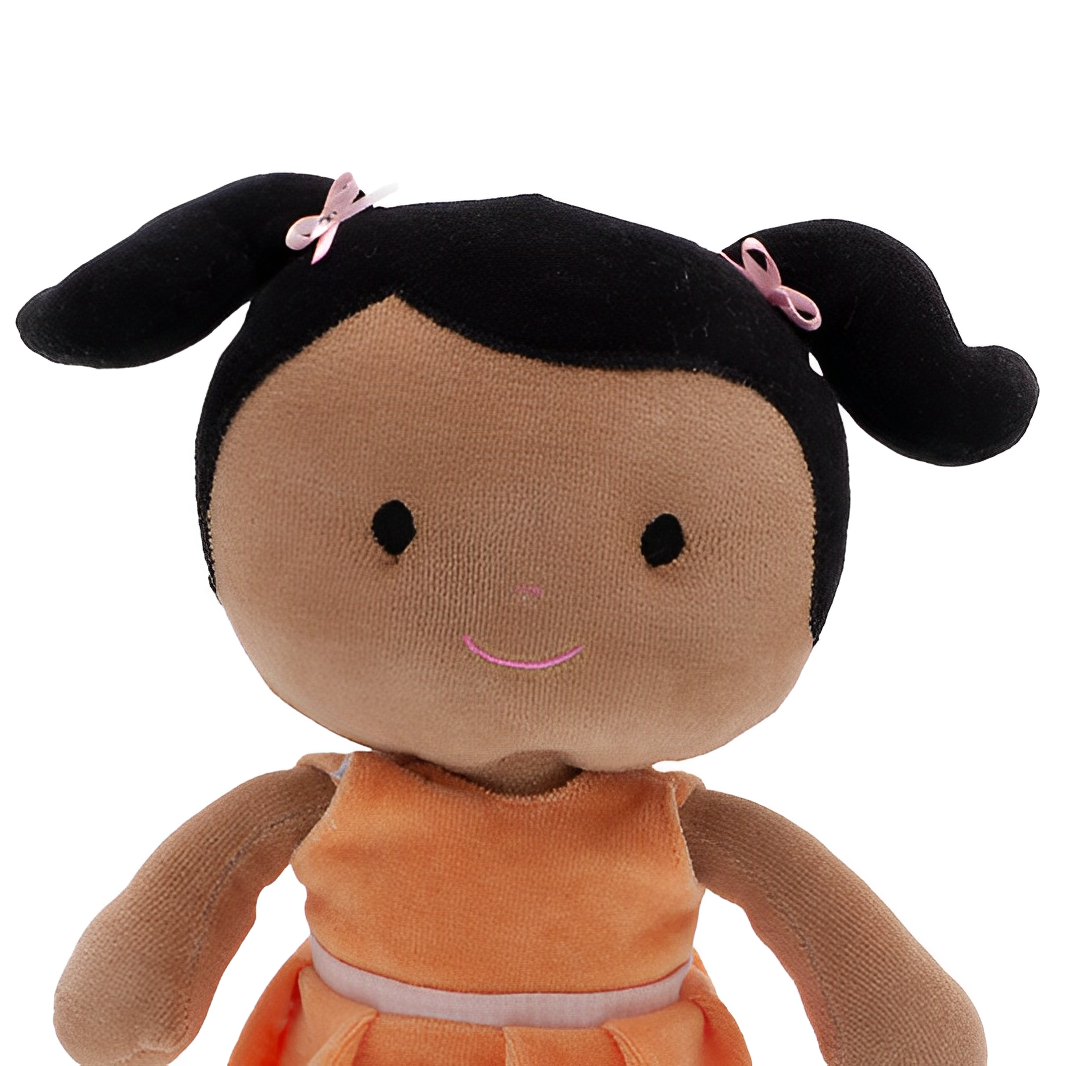 BONECA DE PANO JUJU NEGRA LAVÁVEL ANTIALÉRGICA 38 CM - Imagem 4