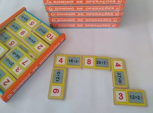 Kit Com 4 Jogos Dominó Das 4 Operações Madeira 28 Peças Cada - Image 4